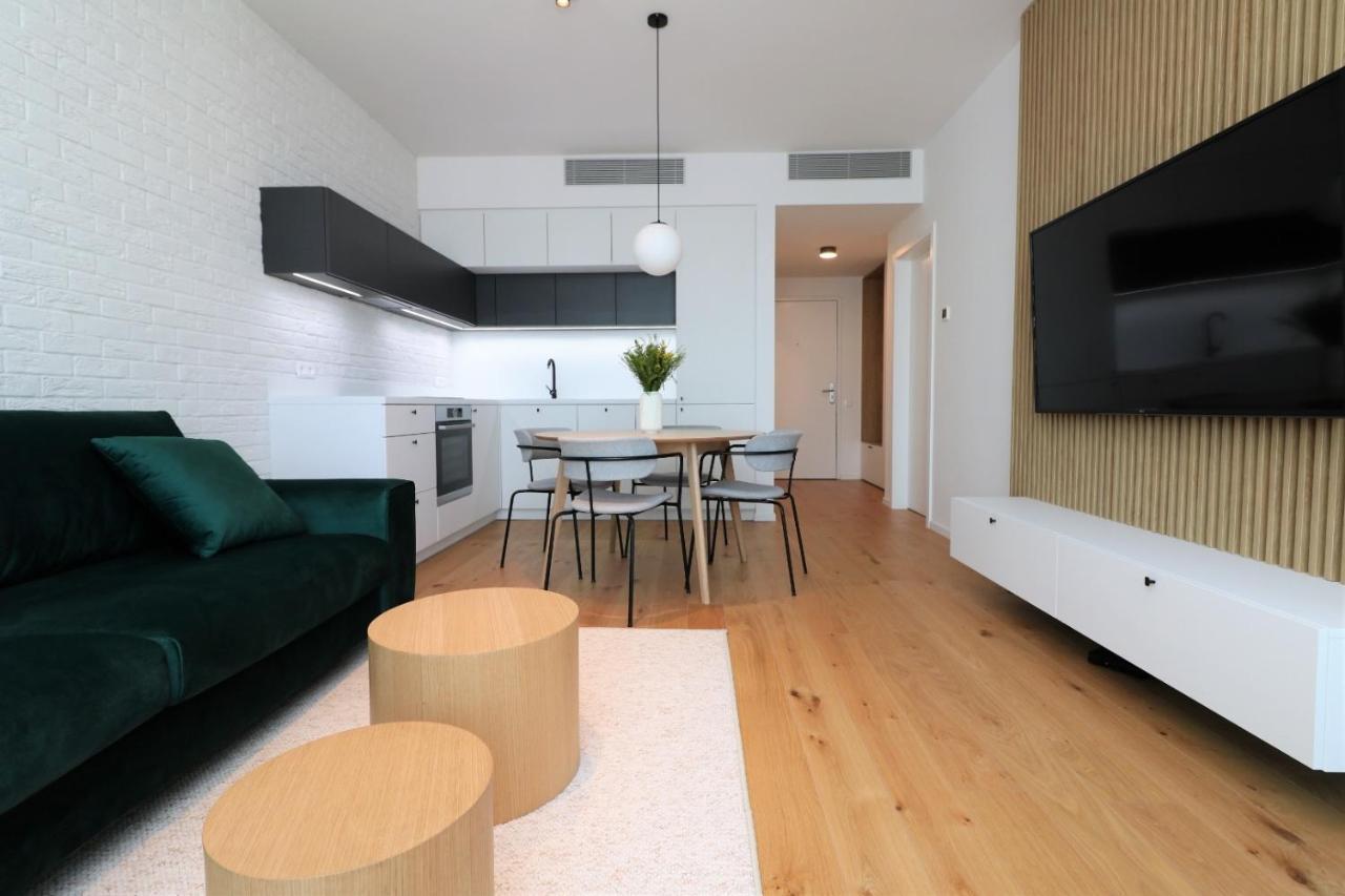 Sky Park New 1-Bedroom Apartment Bratislava Exterior photo