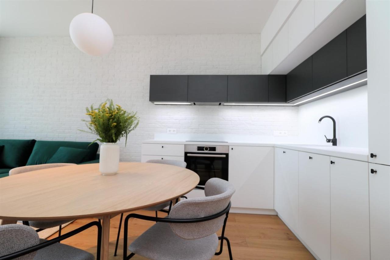 Sky Park New 1-Bedroom Apartment Bratislava Exterior photo