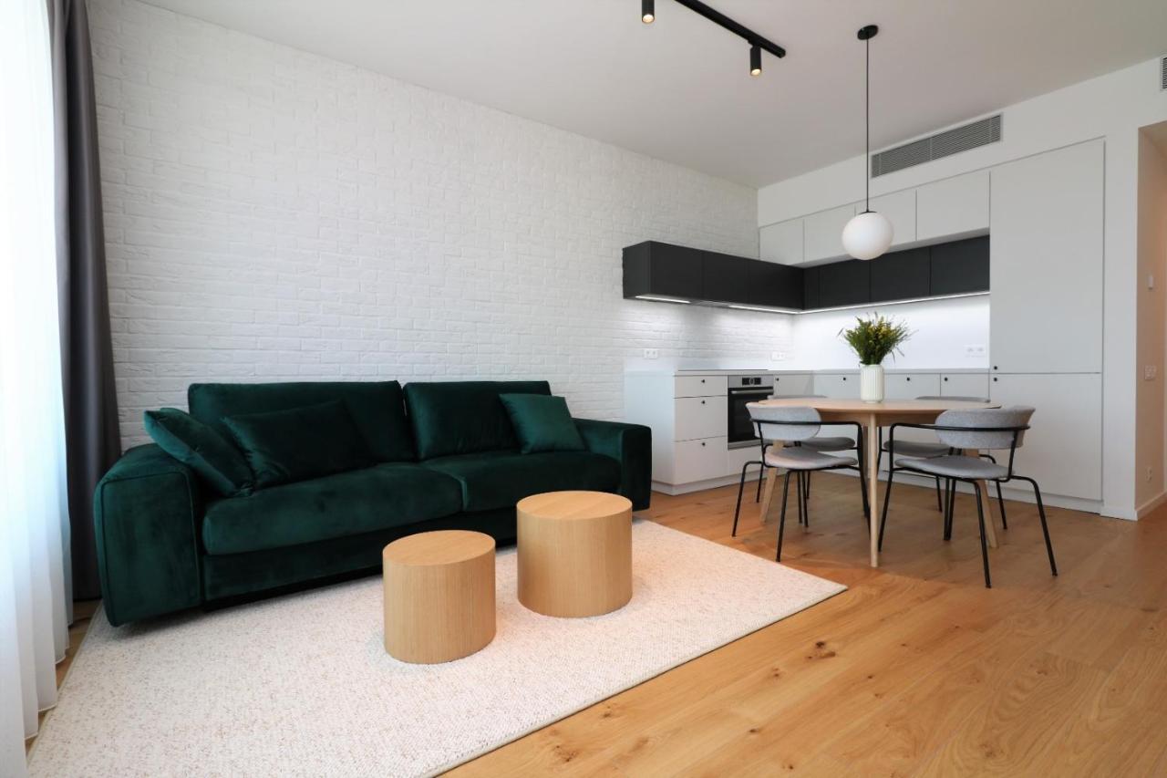Sky Park New 1-Bedroom Apartment Bratislava Exterior photo
